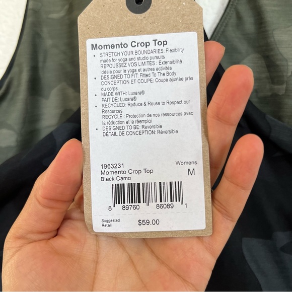 Prana- NWT Momento Reversible Crop Top in Black Camo M - Picture 2 of 3